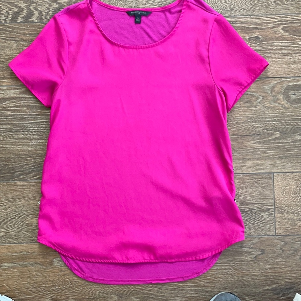 Banana Republic Hot pink top